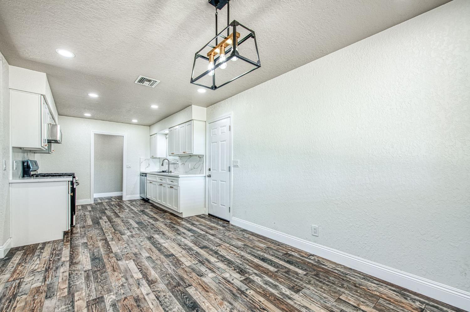 12027 S Brawley Ave, Caruthers, CA 93609