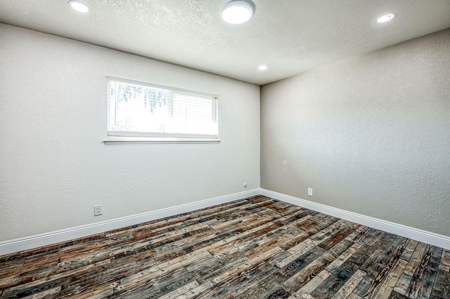 12027 S Brawley Ave, Caruthers, CA 93609