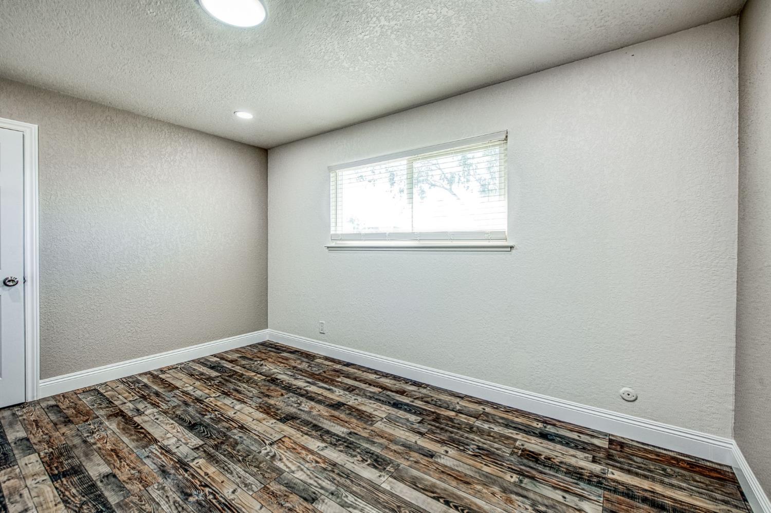 12027 S Brawley Ave, Caruthers, CA 93609