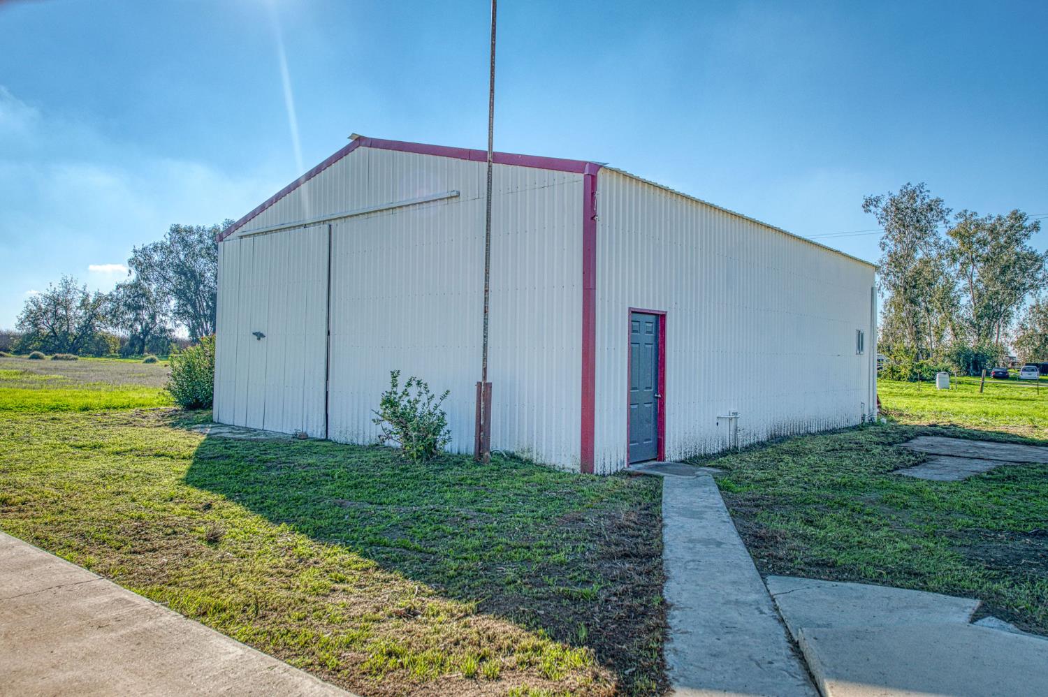 12027 S Brawley Ave, Caruthers, CA 93609