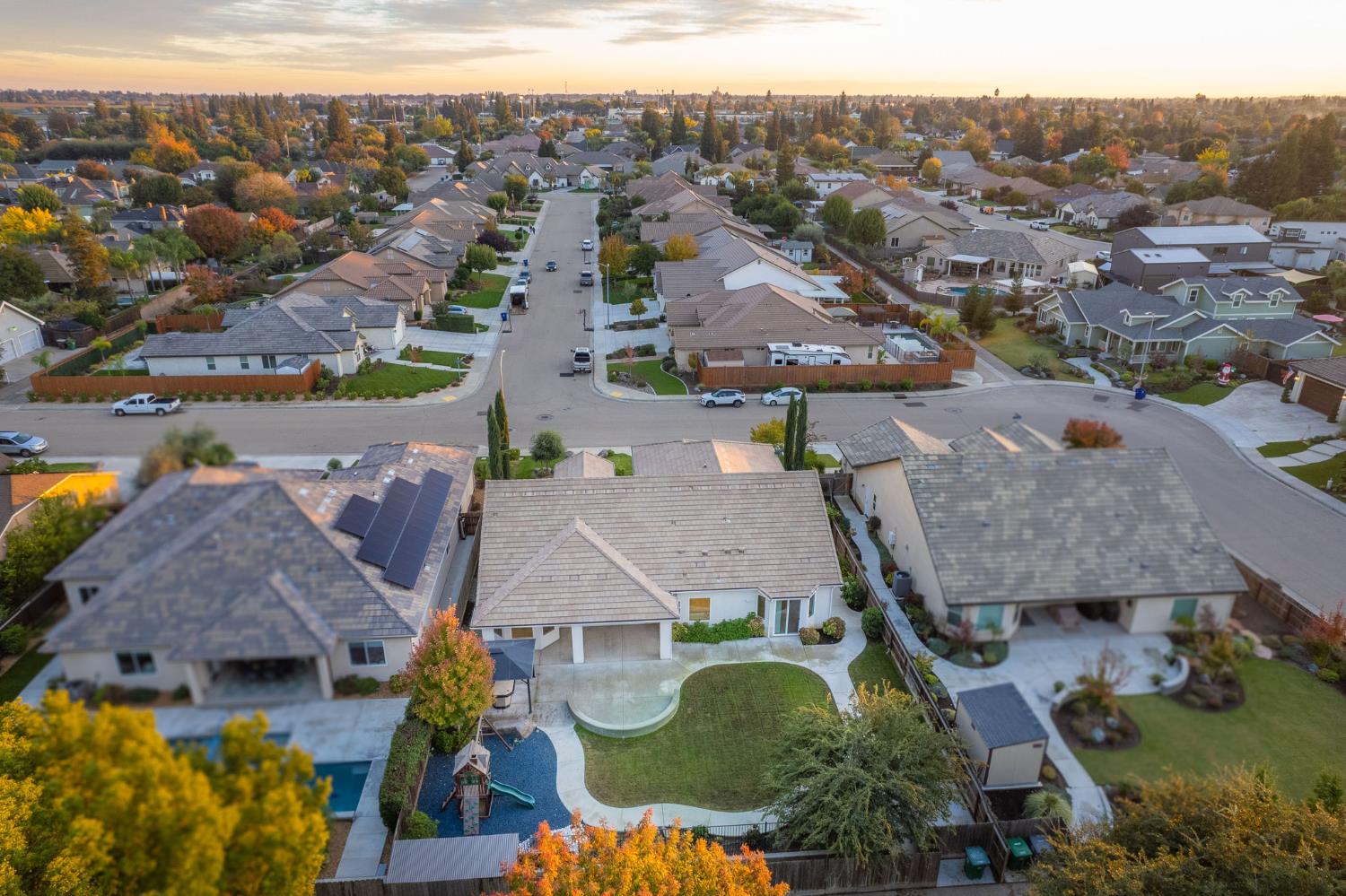 2115 Sophia Ln, Kingsburg, CA 93631