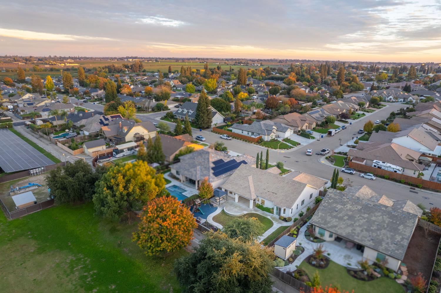 2115 Sophia Ln, Kingsburg, CA 93631