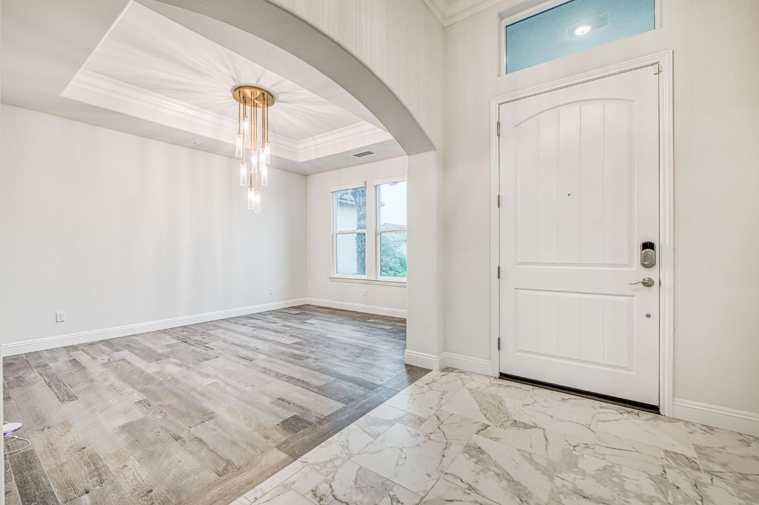 2115 Sophia Ln, Kingsburg, CA 93631