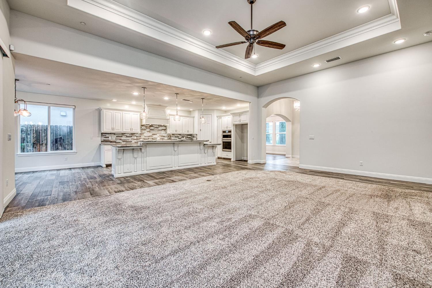 2115 Sophia Ln, Kingsburg, CA 93631