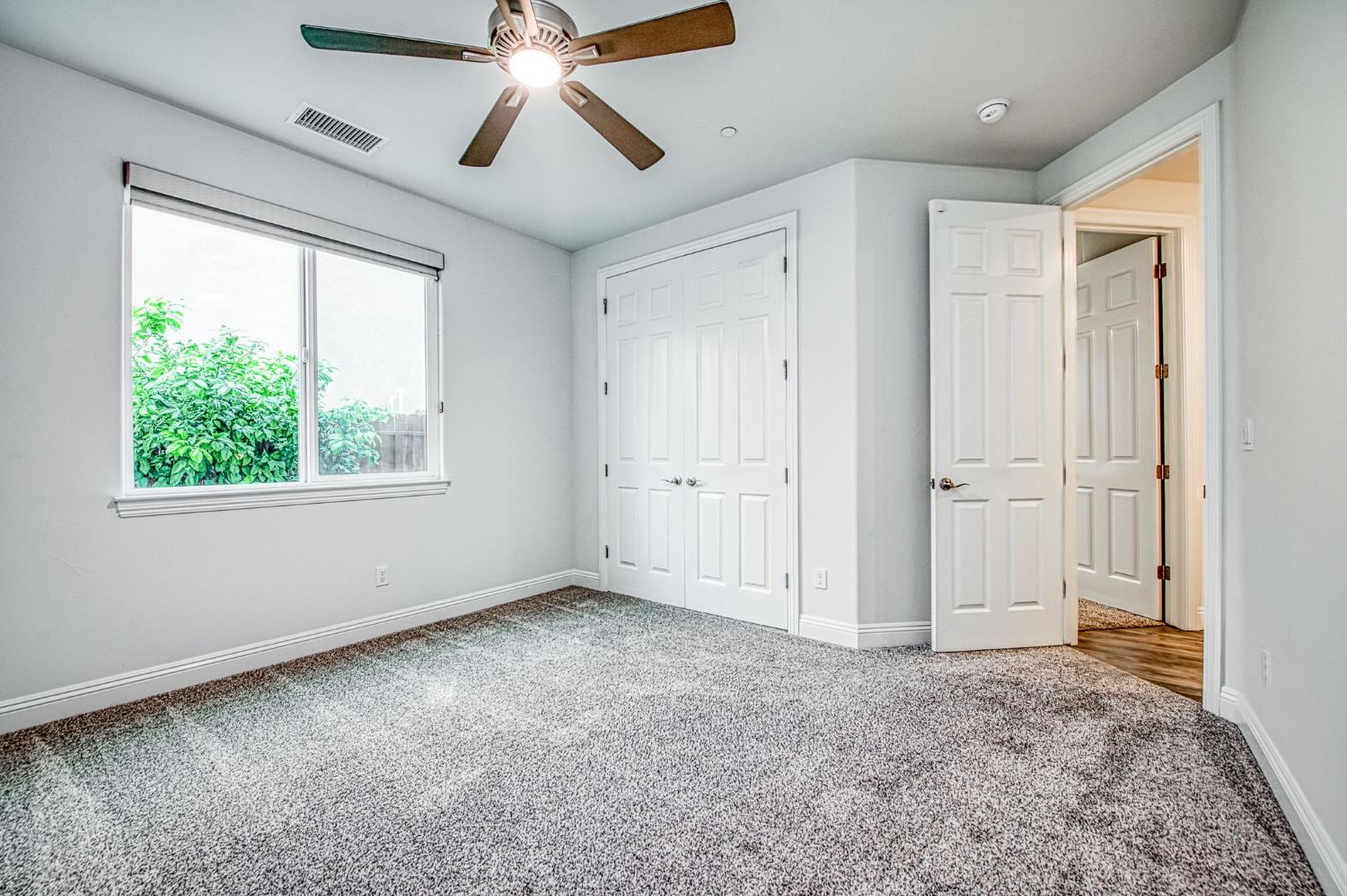 2115 Sophia Ln, Kingsburg, CA 93631