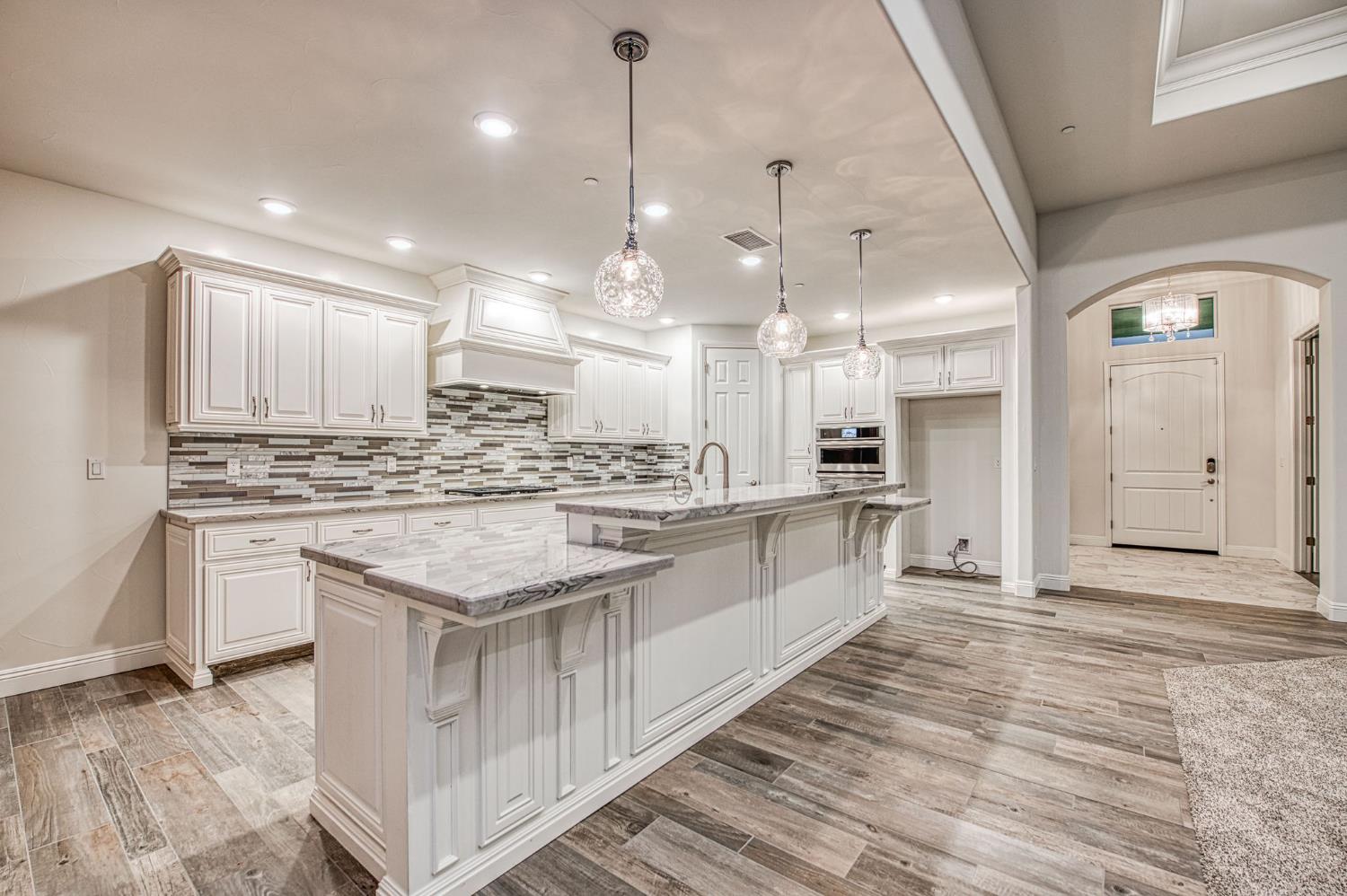 2115 Sophia Ln, Kingsburg, CA 93631