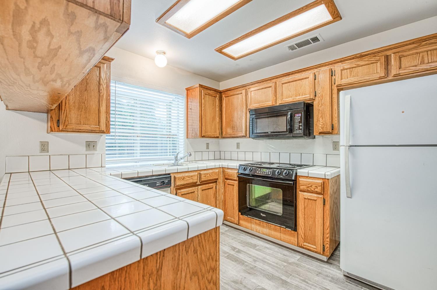 8665 N Cedar Ave #150, Fresno, CA 93720