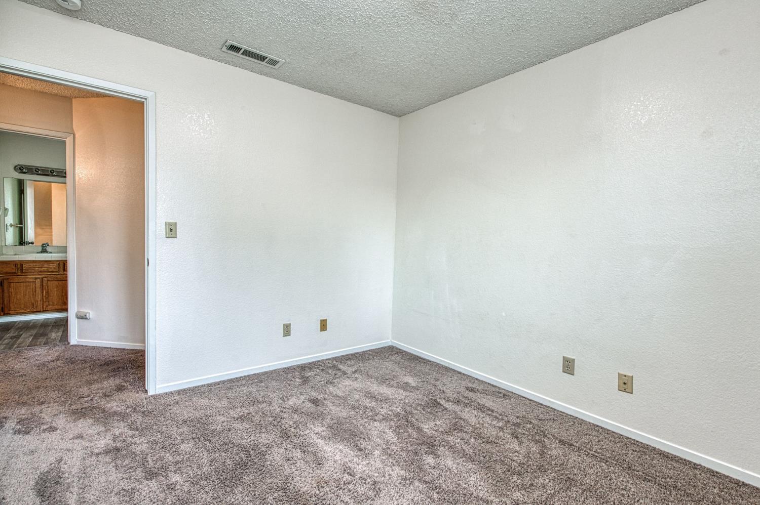 8665 N Cedar Ave #150, Fresno, CA 93720