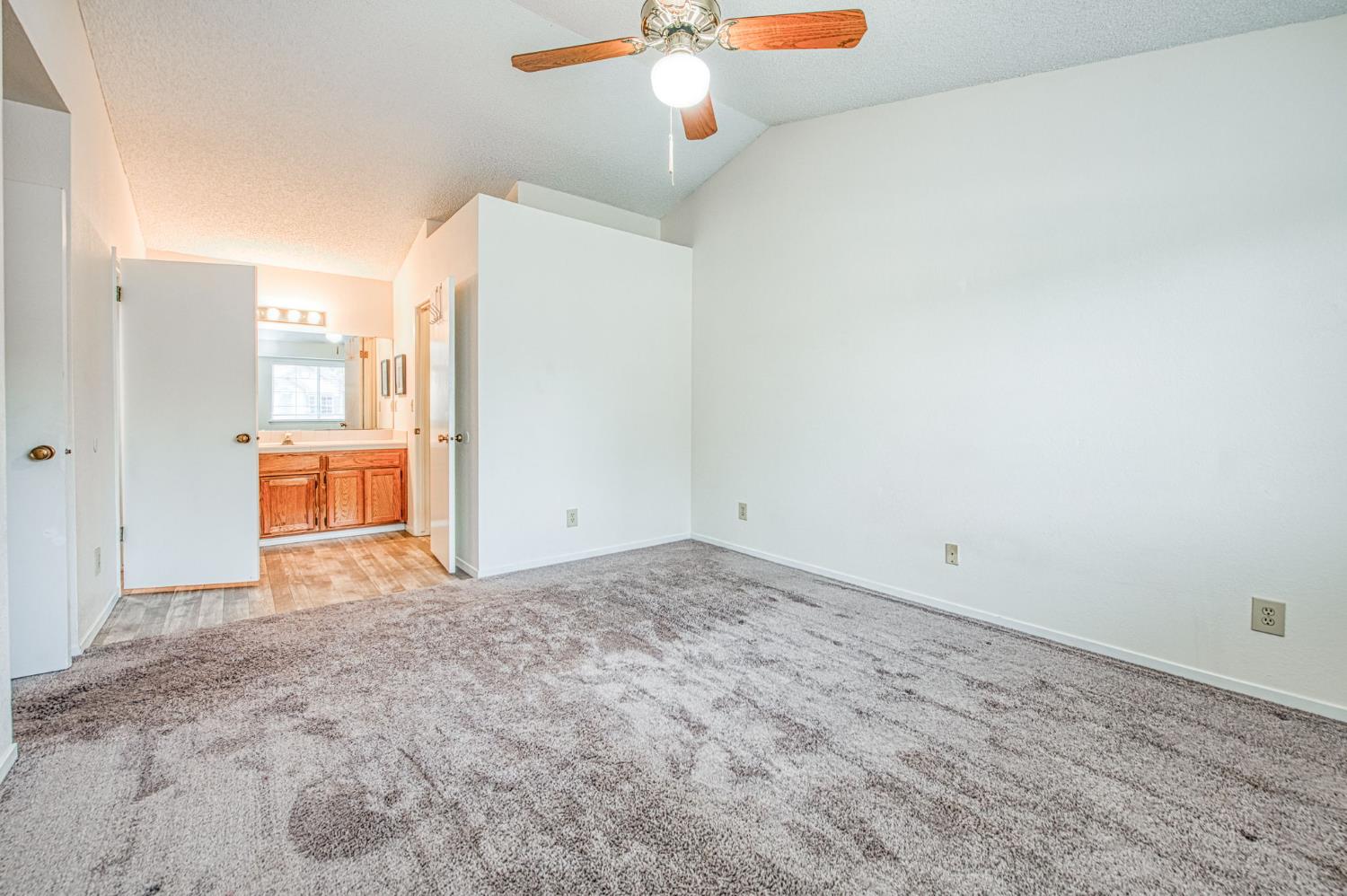 8665 N Cedar Ave #150, Fresno, CA 93720