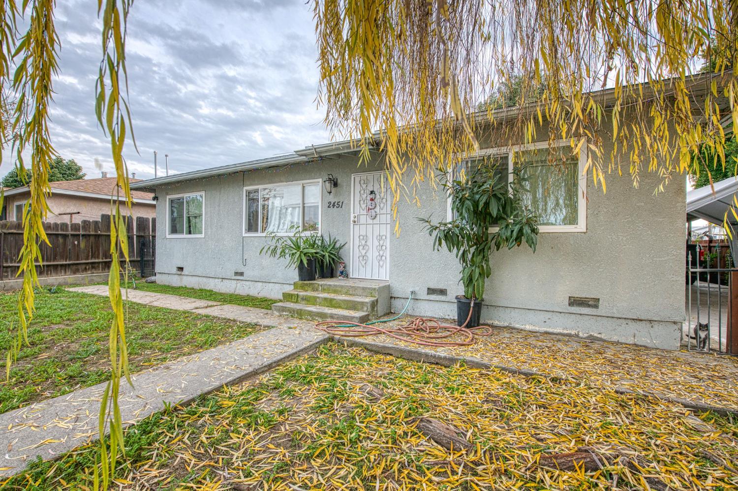 2451 Yerba St, Selma, CA 93662