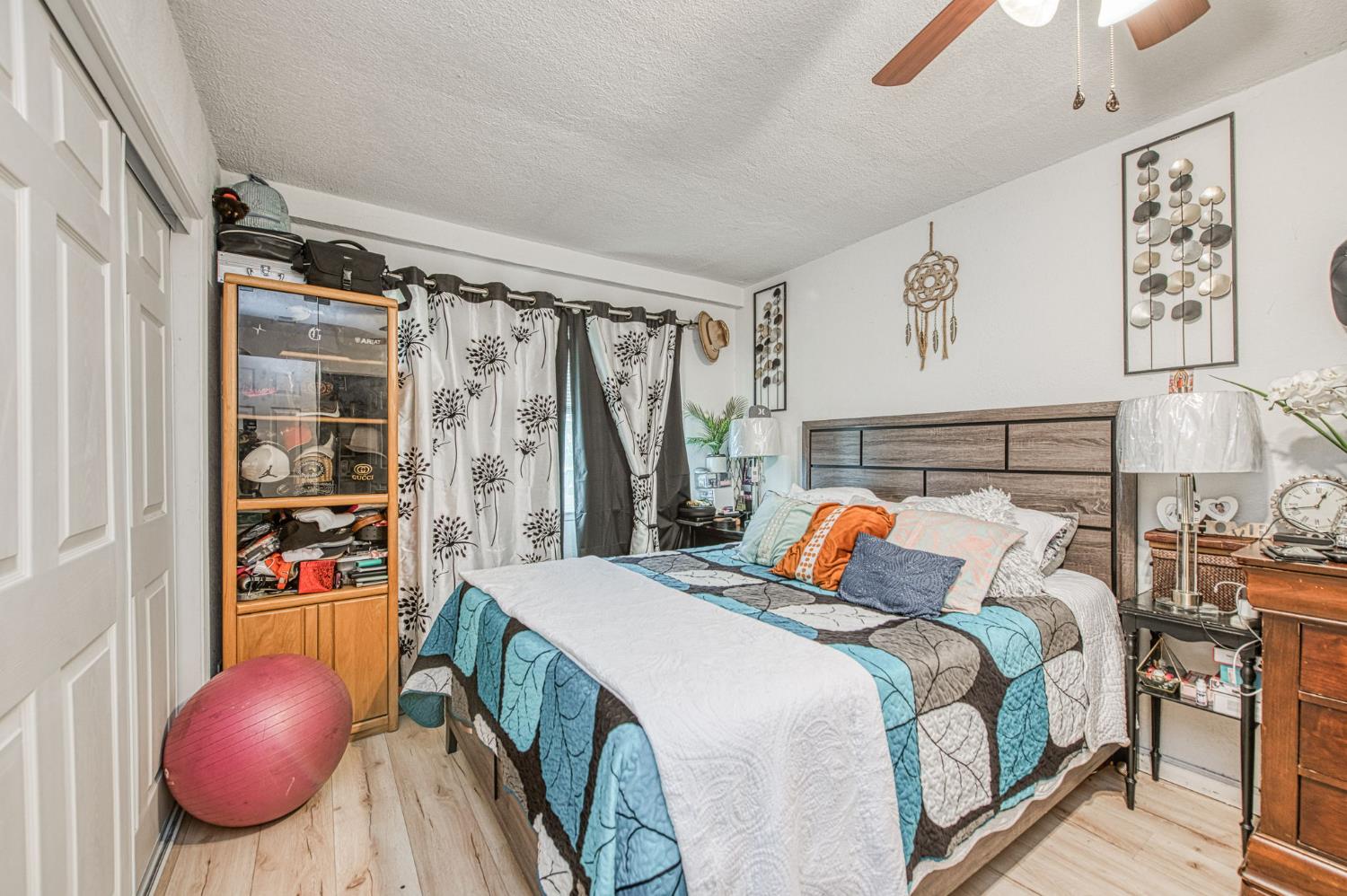 2451 Yerba St, Selma, CA 93662