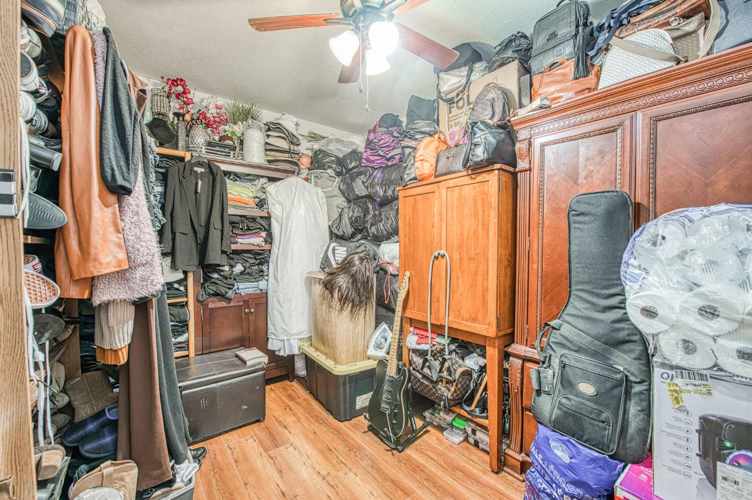 2451 Yerba St, Selma, CA 93662