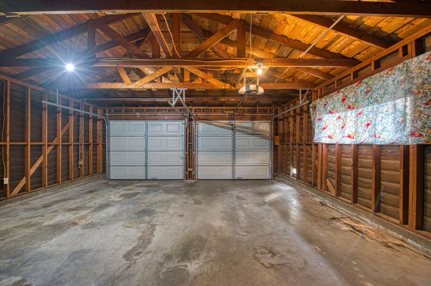 1461 Windsor Dr, Kingsburg, CA 93631