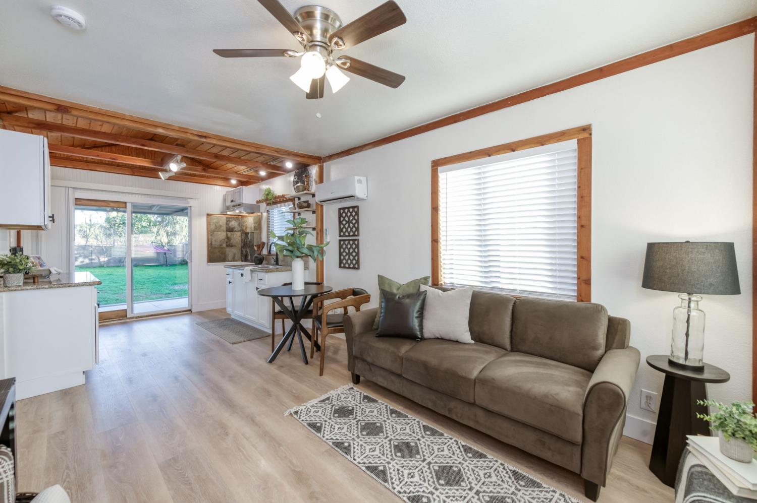 2414 Snyder St, Selma, CA 93662