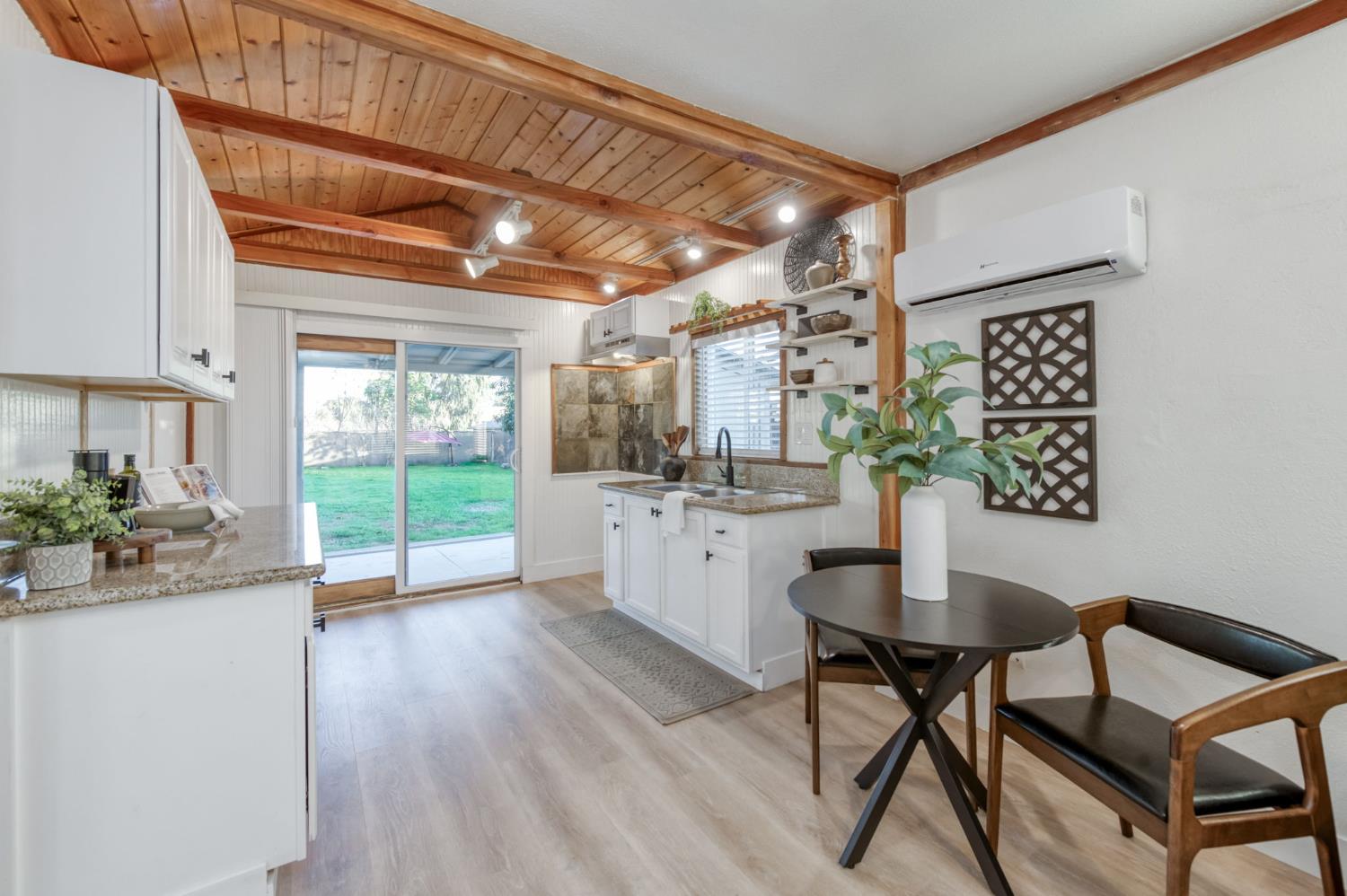 2414 Snyder St, Selma, CA 93662