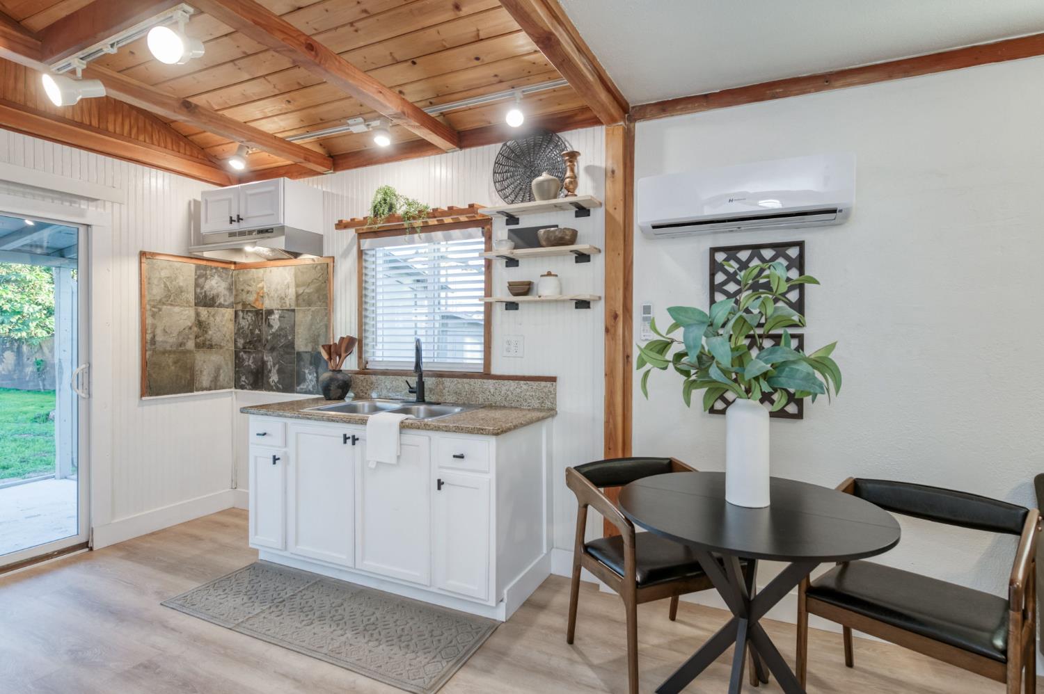 2414 Snyder St, Selma, CA 93662