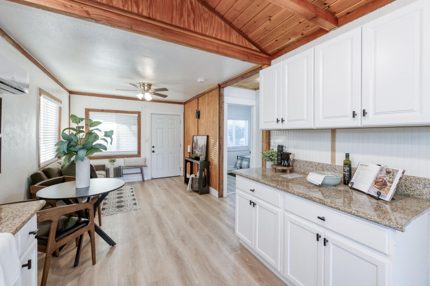 2414 Snyder St, Selma, CA 93662