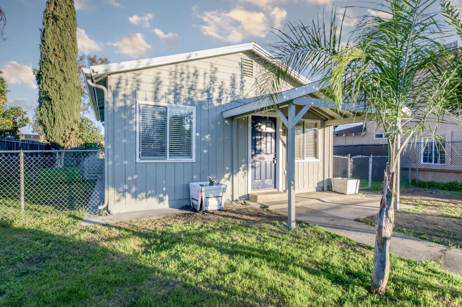 2414 Snyder St, Selma, CA 93662