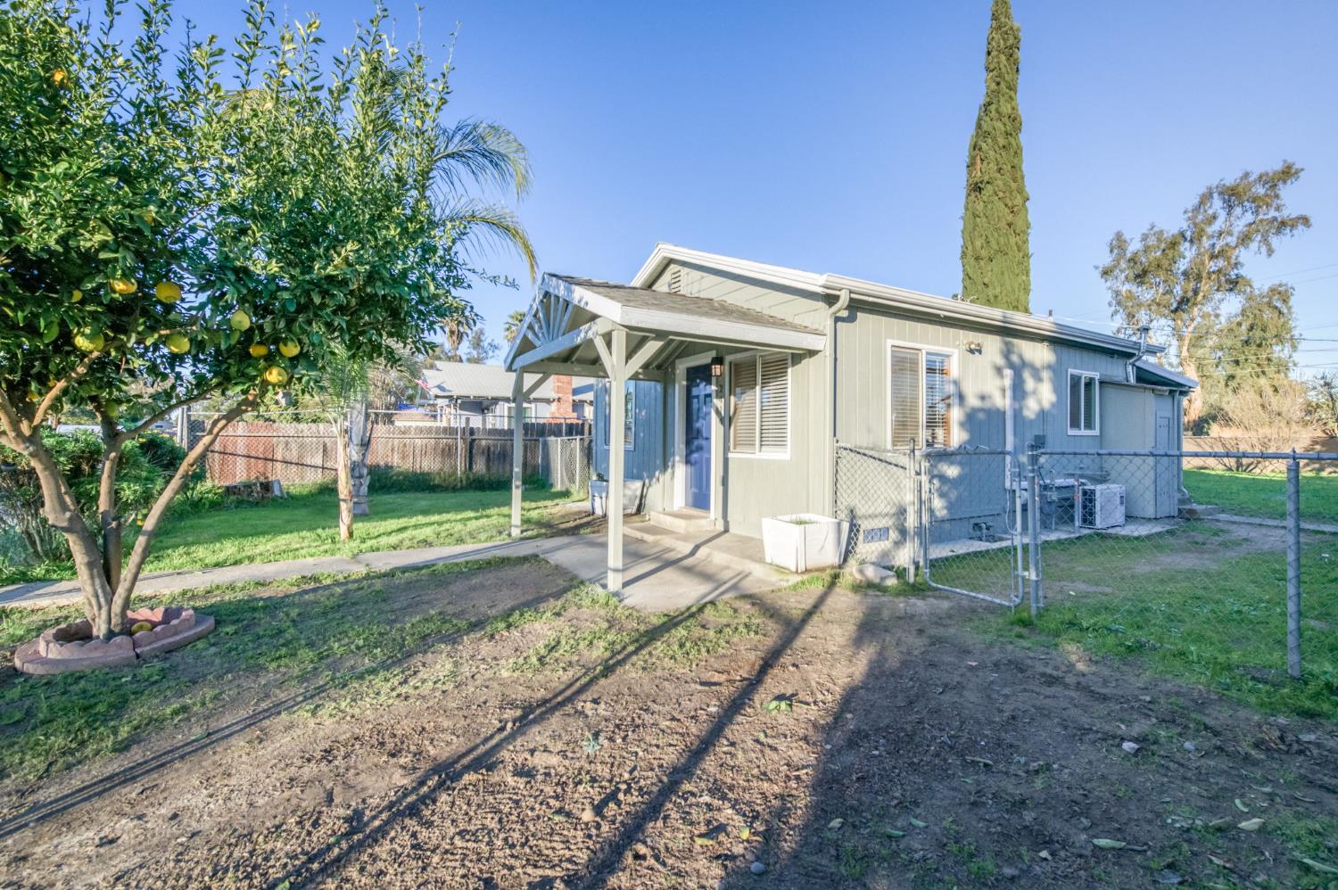 2414 Snyder St, Selma, CA 93662