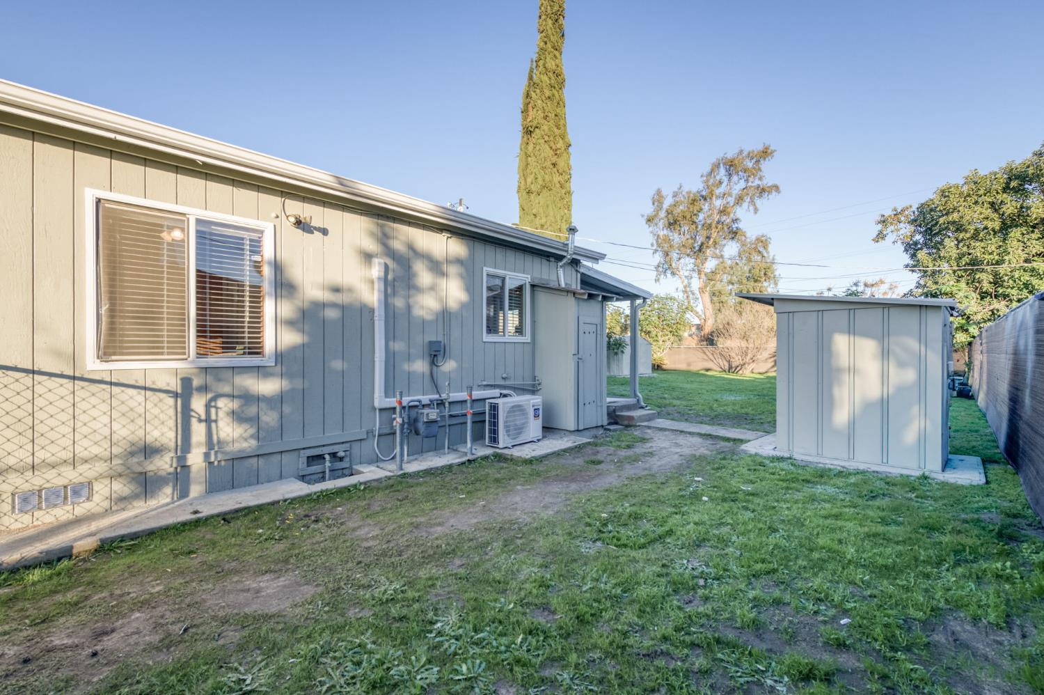 2414 Snyder St, Selma, CA 93662