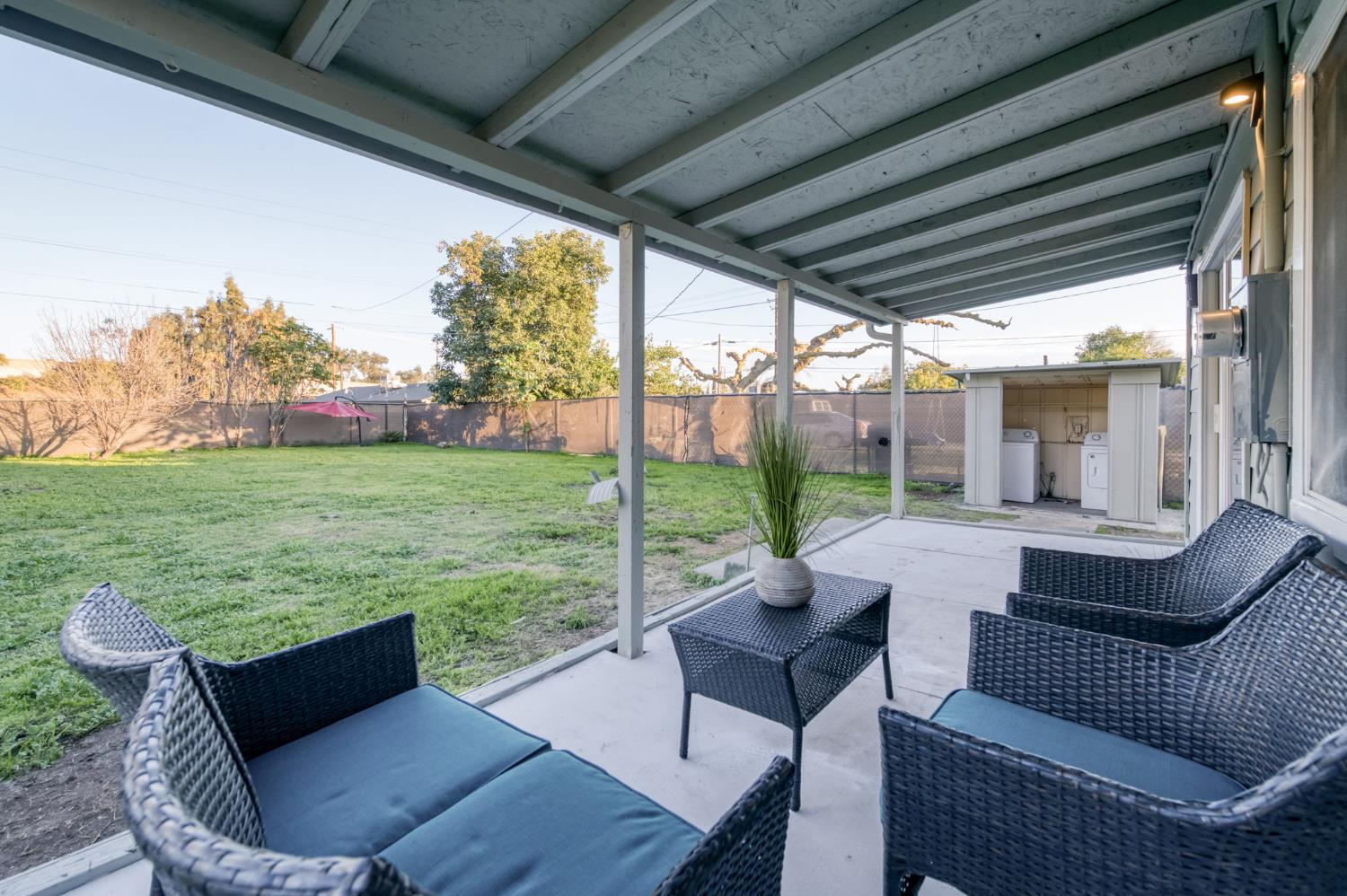 2414 Snyder St, Selma, CA 93662