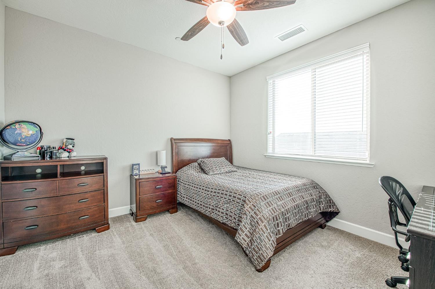 19733 Desert Willow Ln, Friant, CA 93626