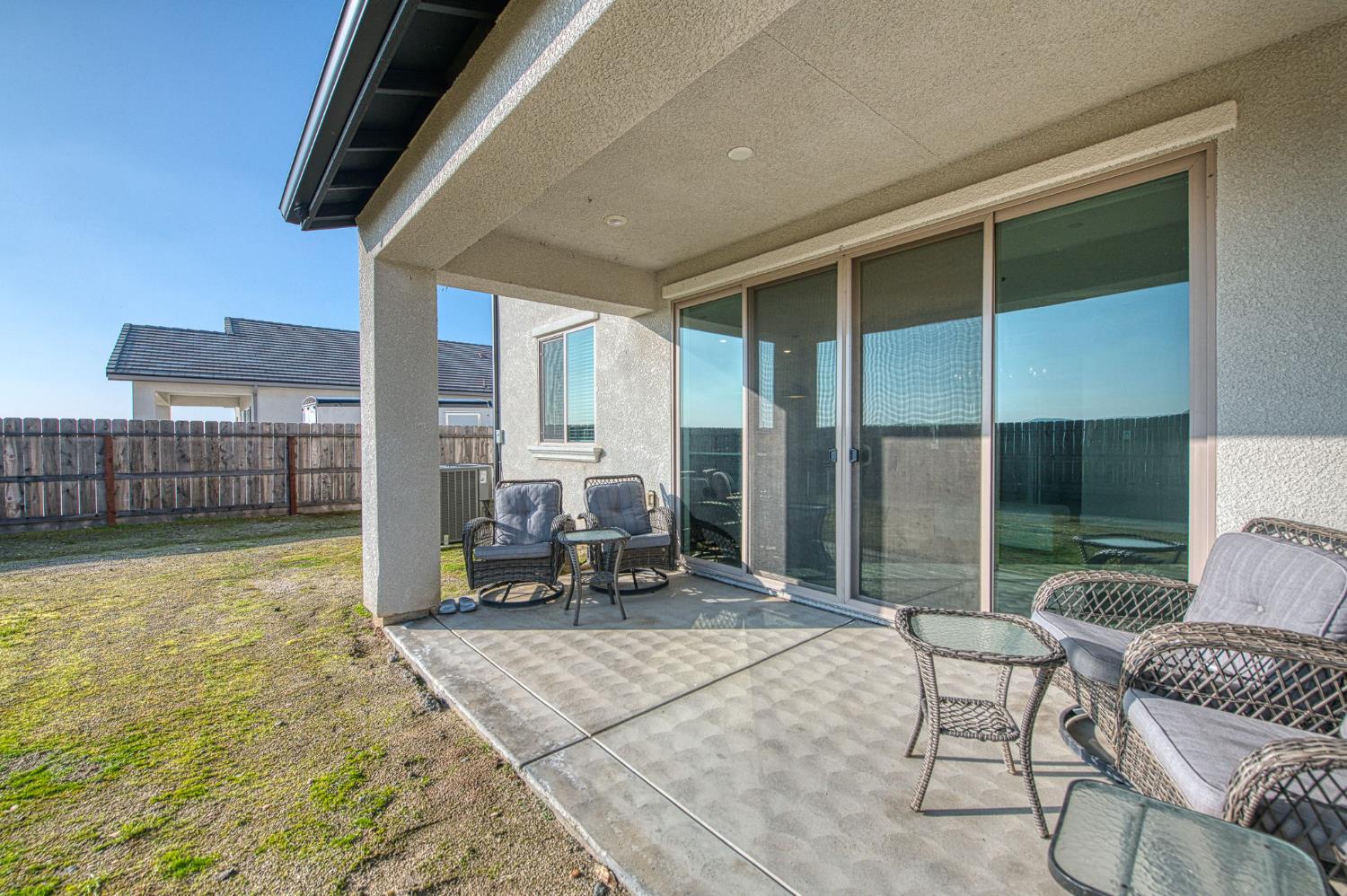 19733 Desert Willow Ln, Friant, CA 93626