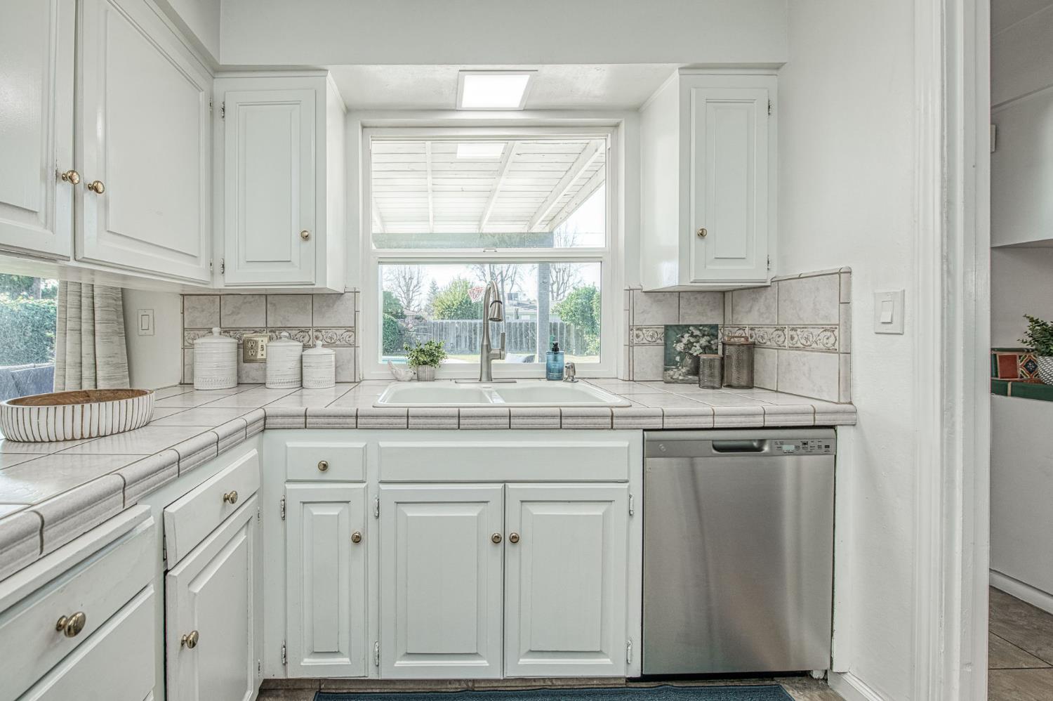 2511 18Th Ave, Kingsburg, CA 93631