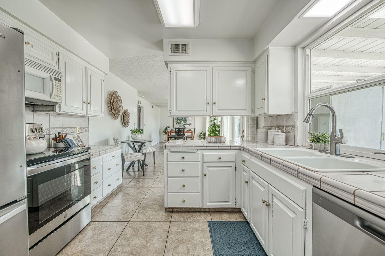 2511 18Th Ave, Kingsburg, CA 93631