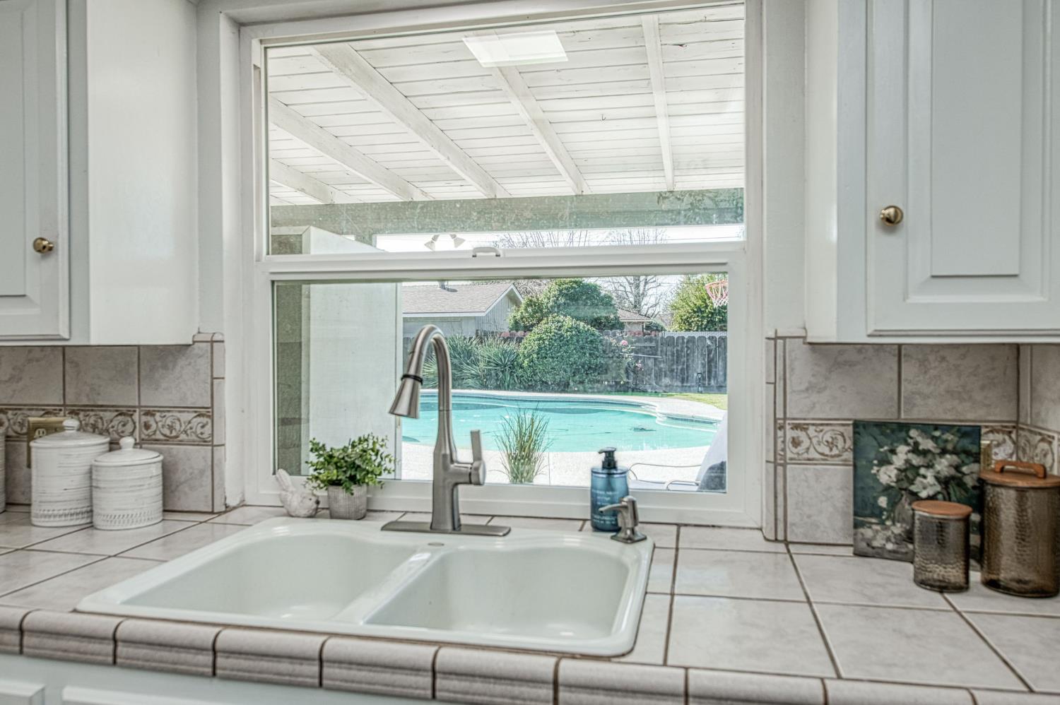 2511 18Th Ave, Kingsburg, CA 93631