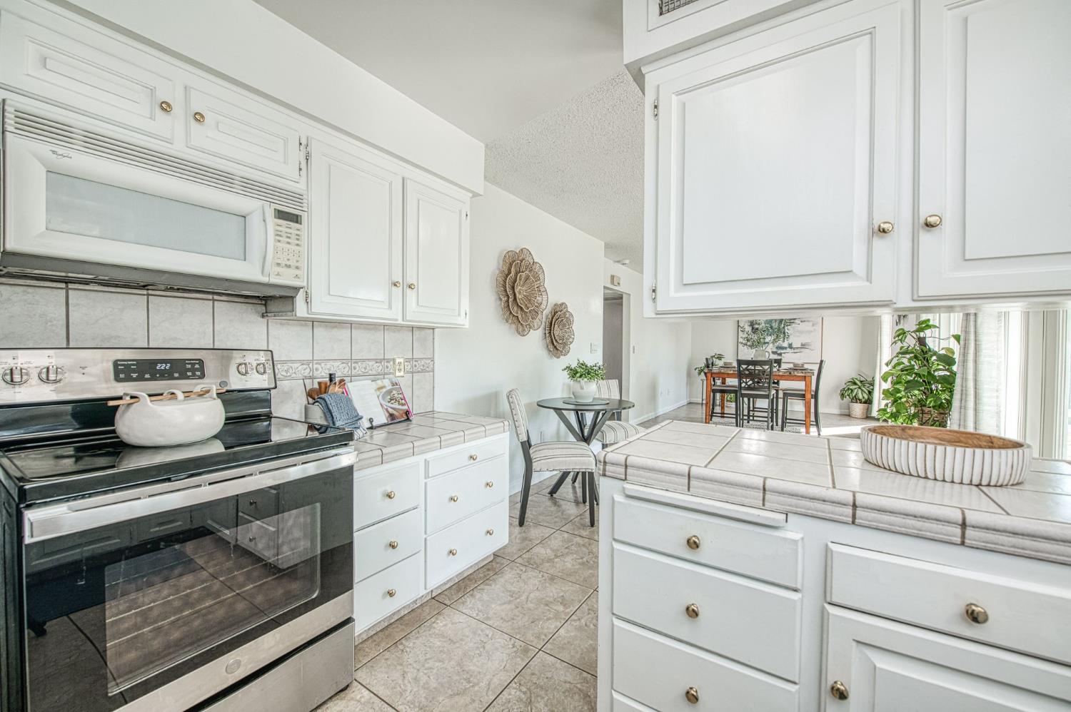 2511 18Th Ave, Kingsburg, CA 93631