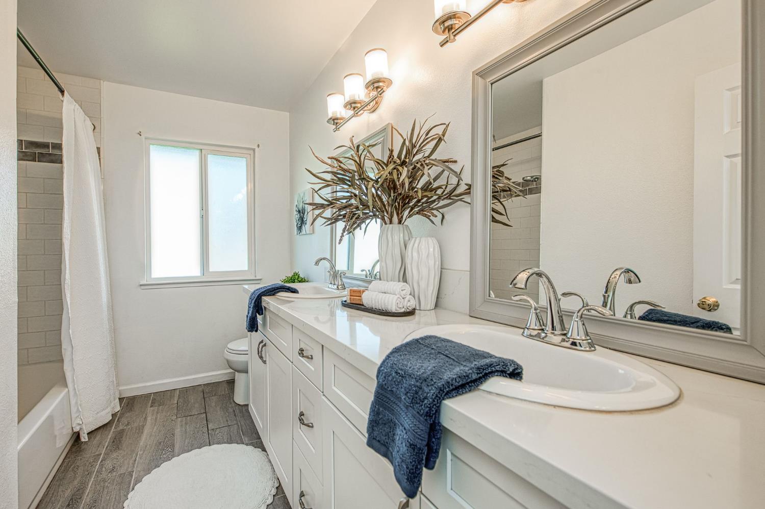 2511 18Th Ave, Kingsburg, CA 93631