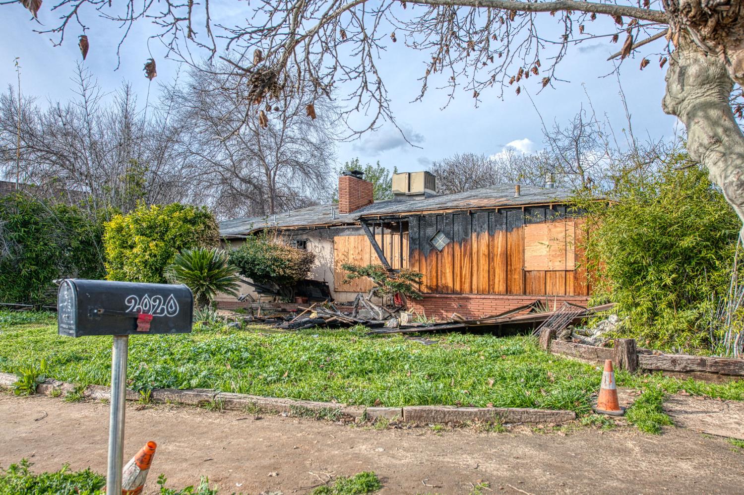 2020 W Olive Ave, Fresno, CA 93728