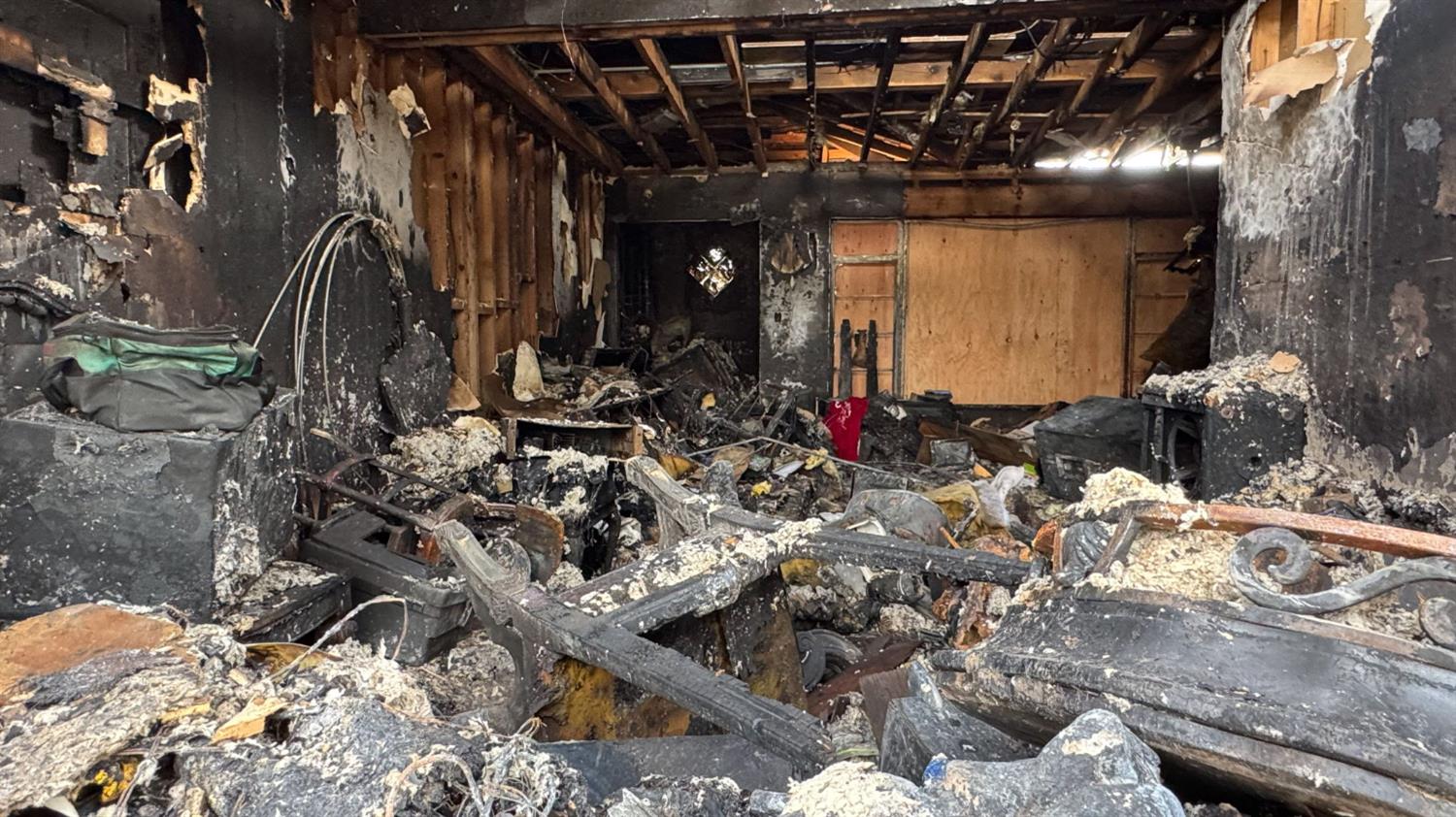 2020 W Olive Ave, Fresno, CA 93728