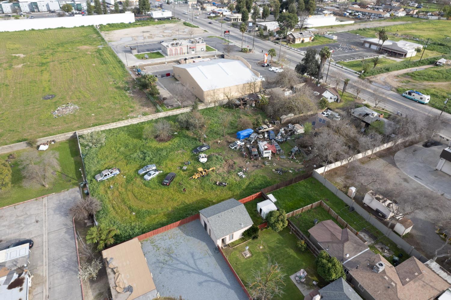 2020 W Olive Ave, Fresno, CA 93728