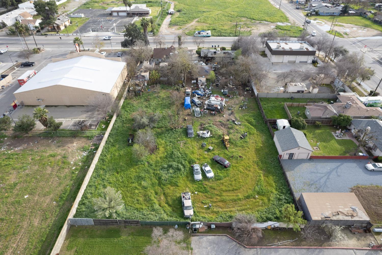 2020 W Olive Ave, Fresno, CA 93728