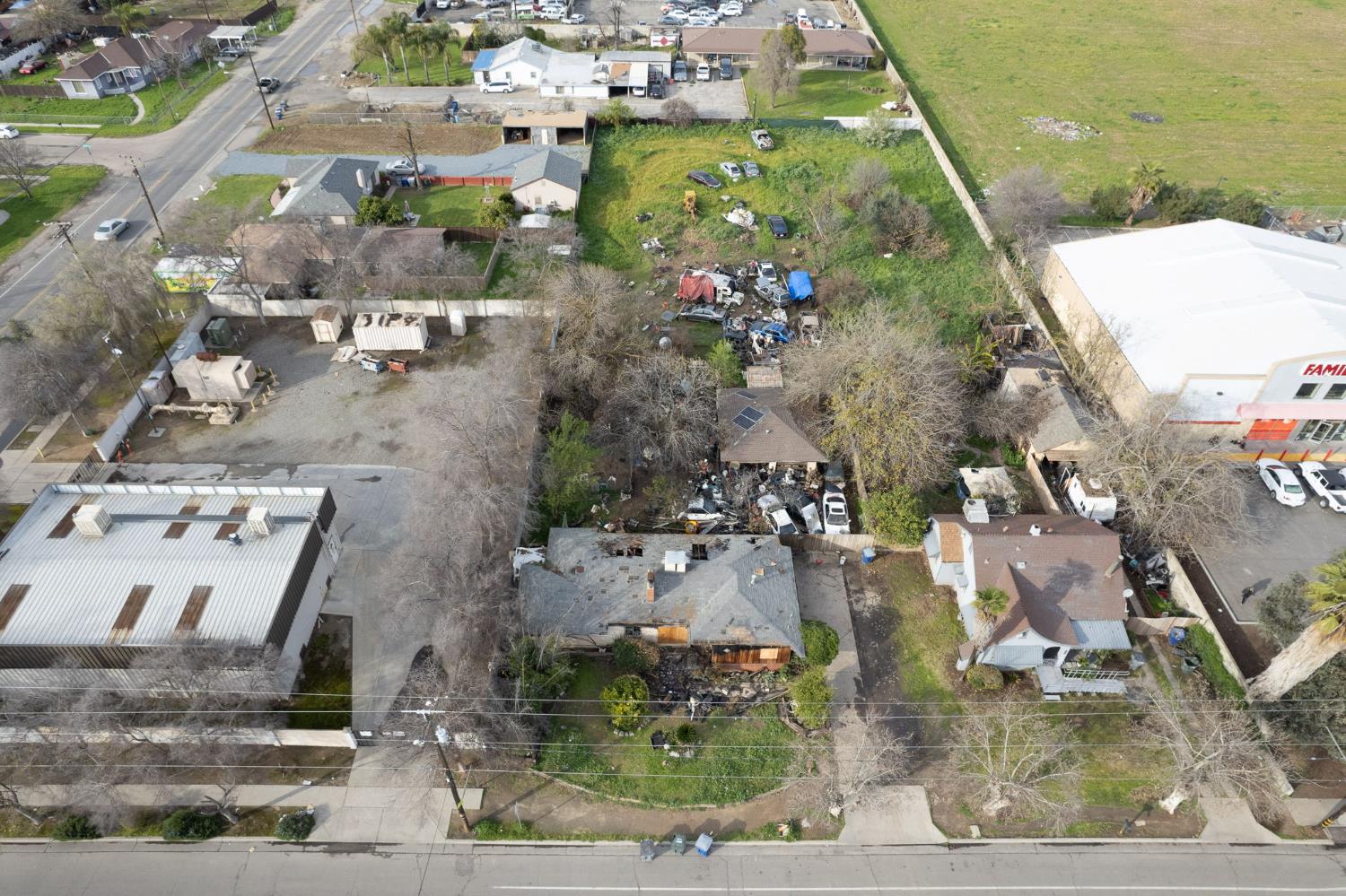 2020 W Olive Ave, Fresno, CA 93728