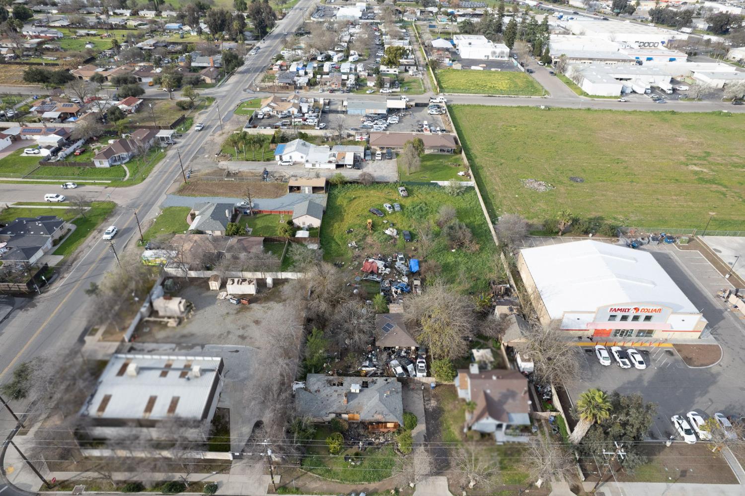 2020 W Olive Ave, Fresno, CA 93728