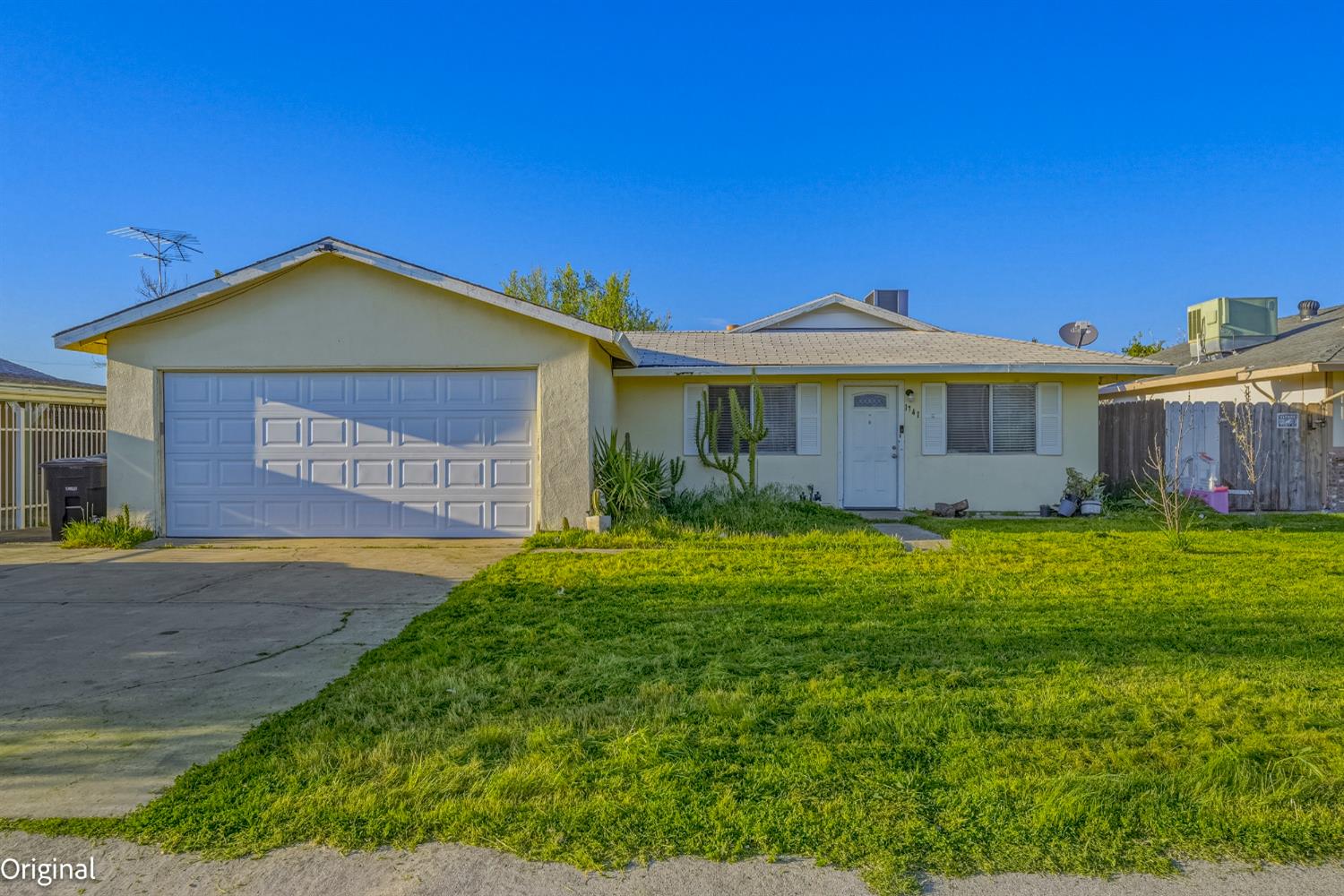 1741 Hickory Ave, Livingston, CA 95334