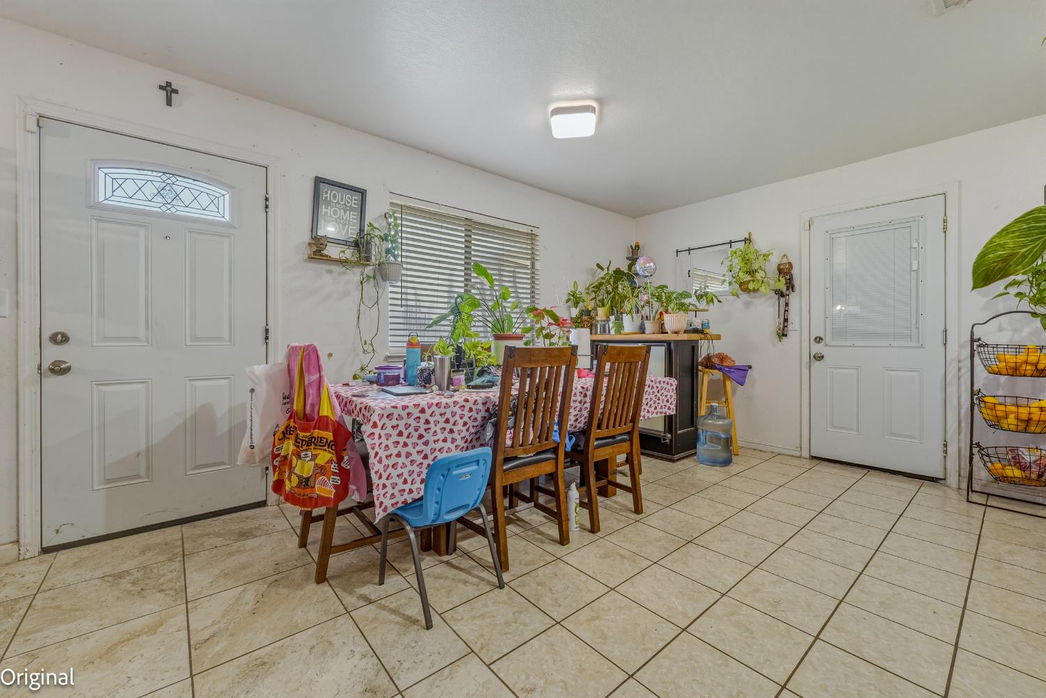 1741 Hickory Ave, Livingston, CA 95334