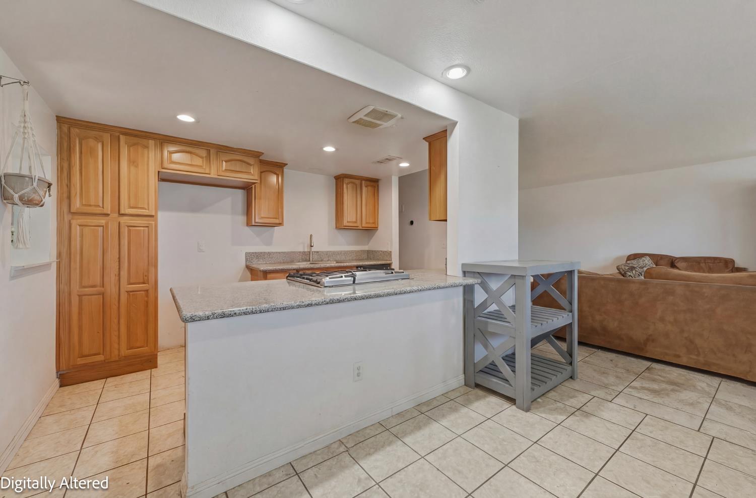 1741 Hickory Ave, Livingston, CA 95334