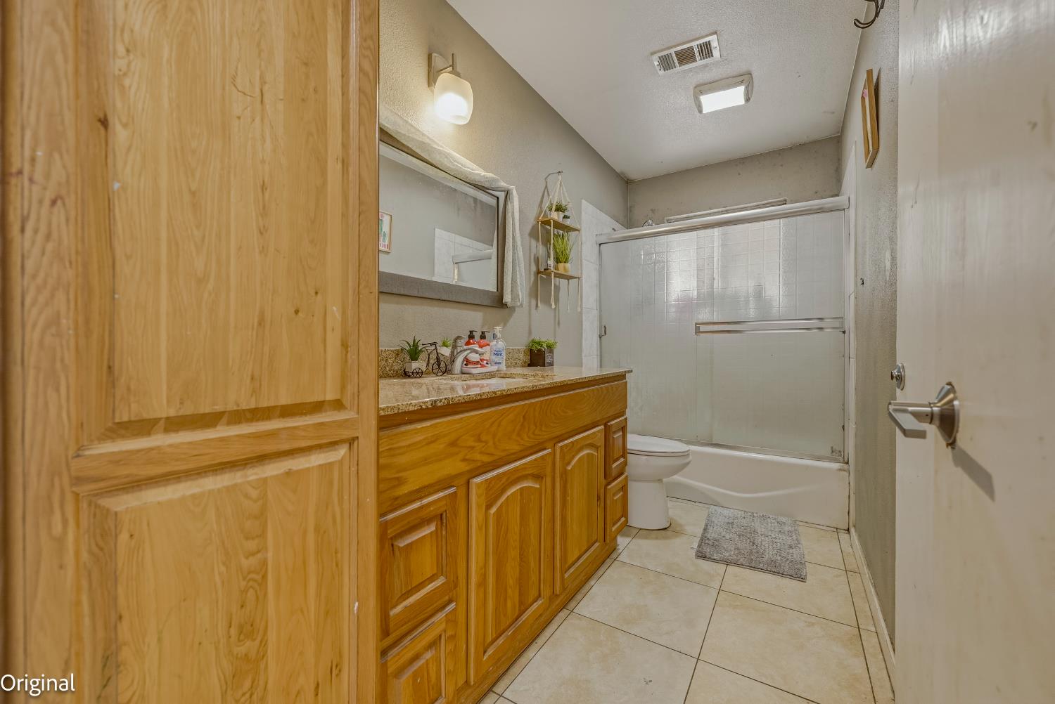 1741 Hickory Ave, Livingston, CA 95334