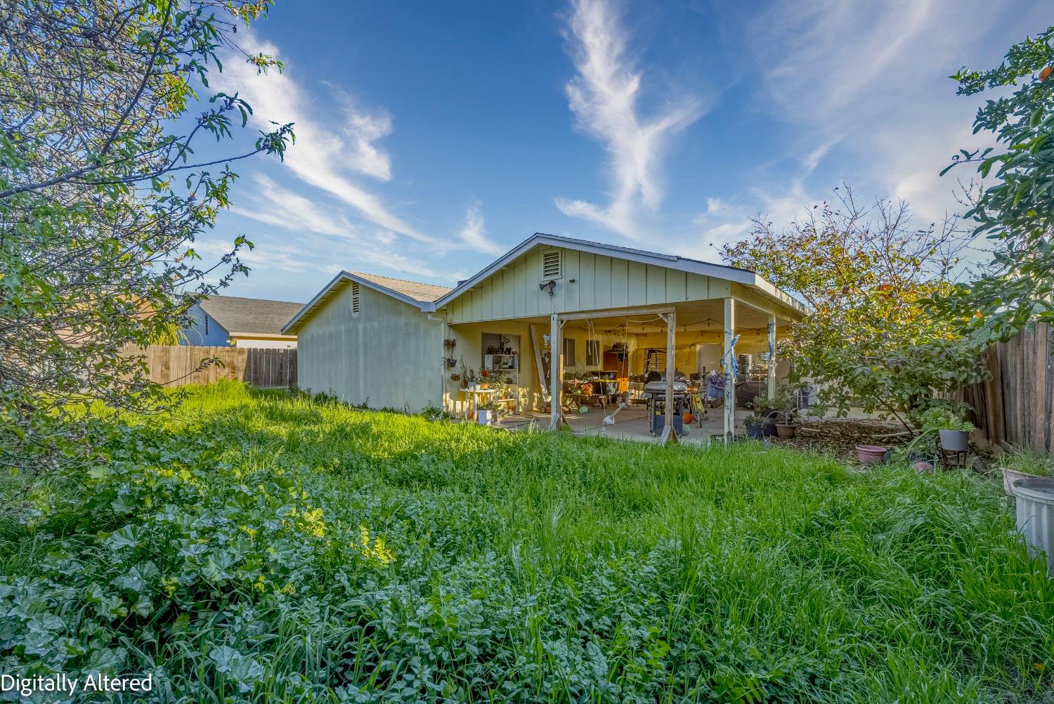 1741 Hickory Ave, Livingston, CA 95334