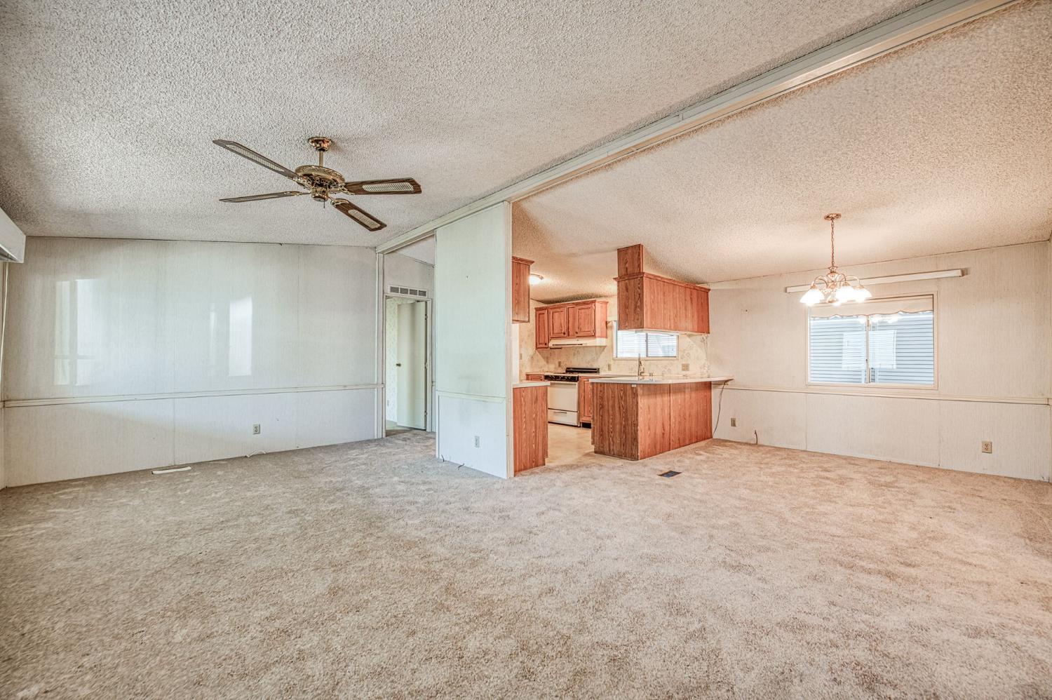 1551 6Th Avenue Dr #157, Kingsburg, CA 93631