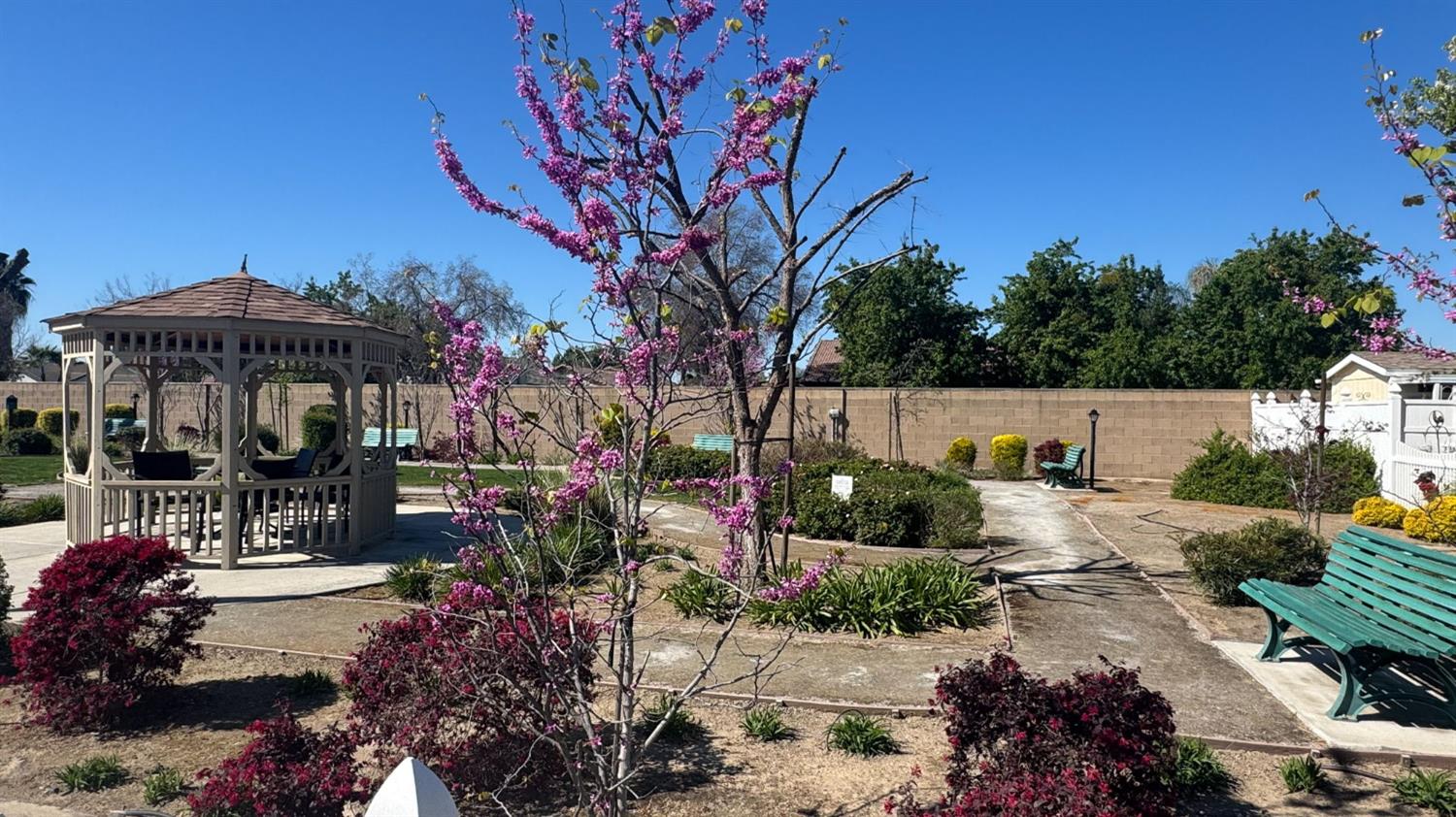 1551 6Th Avenue Dr #157, Kingsburg, CA 93631