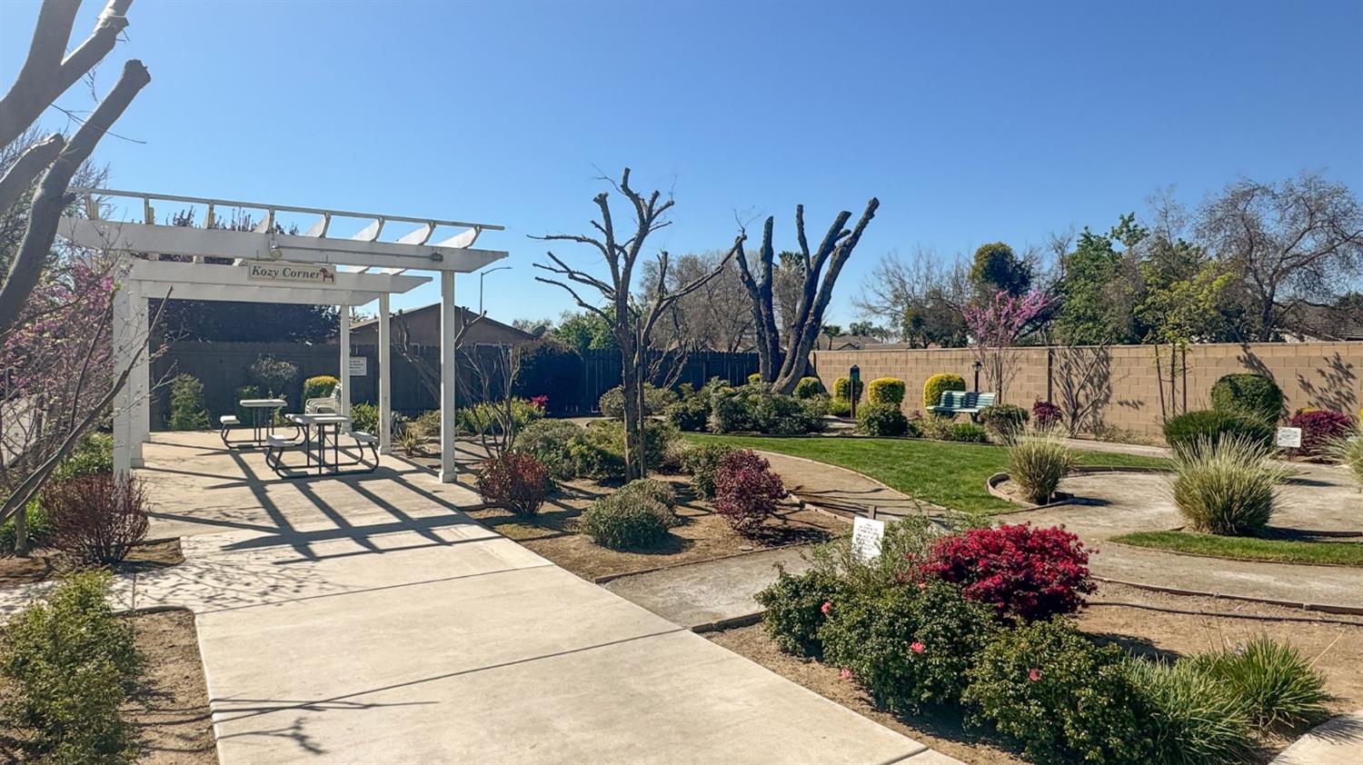 1551 6Th Avenue Dr #157, Kingsburg, CA 93631