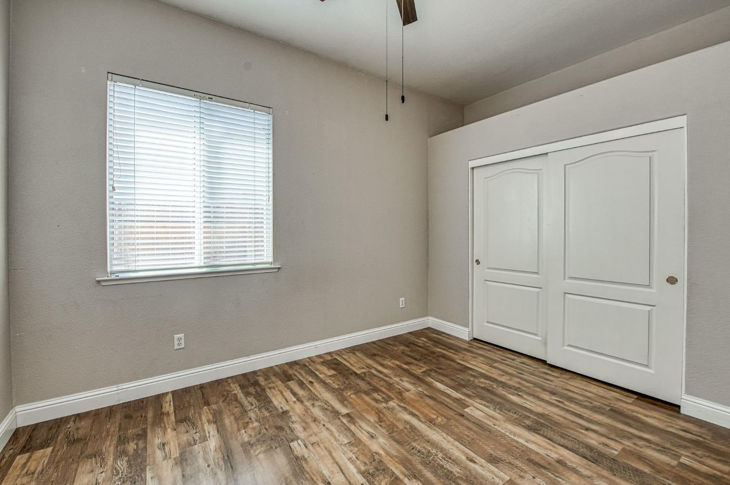 2381 E Christopher Dr, Fresno, CA 93720