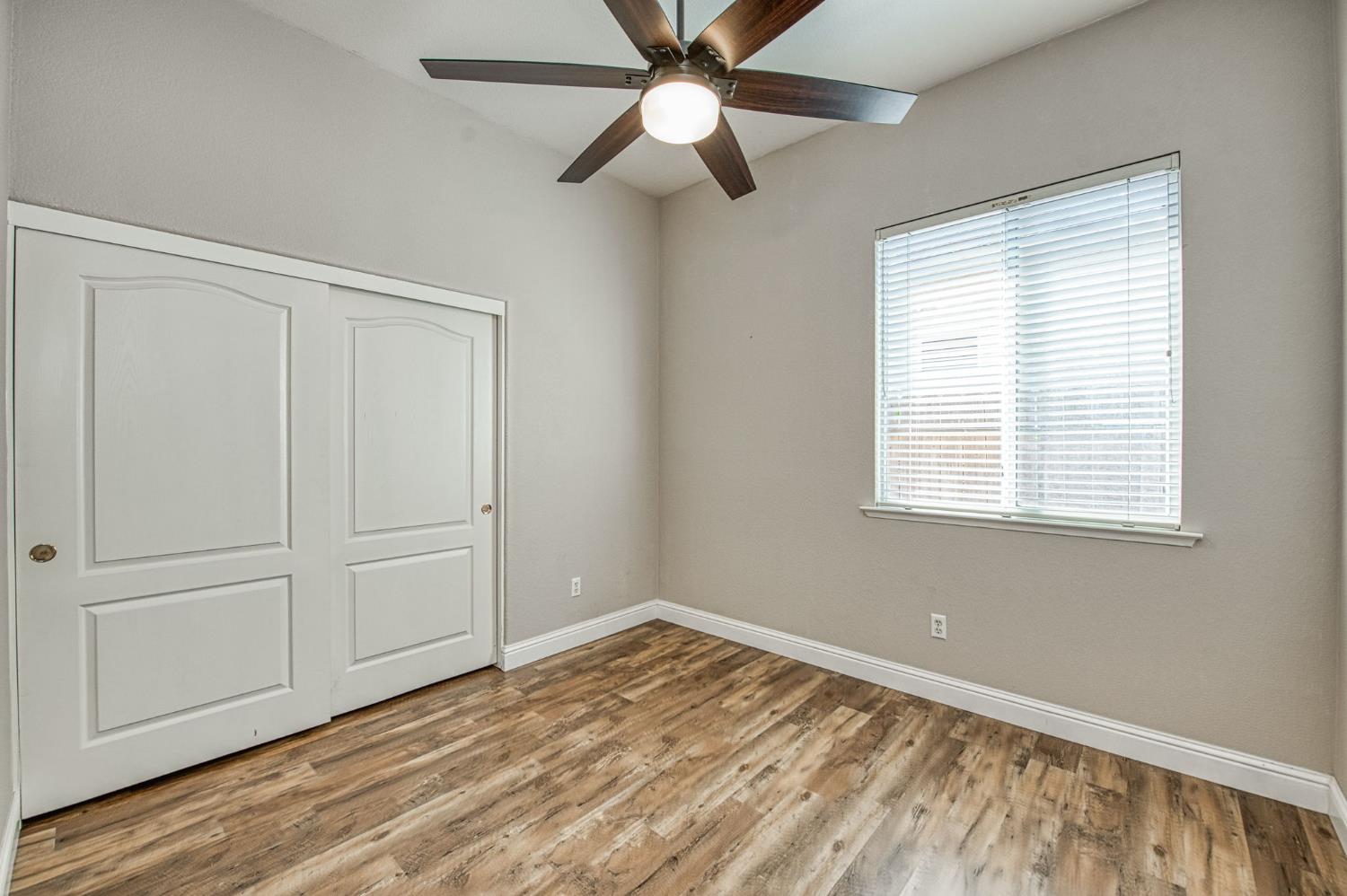 2381 E Christopher Dr, Fresno, CA 93720