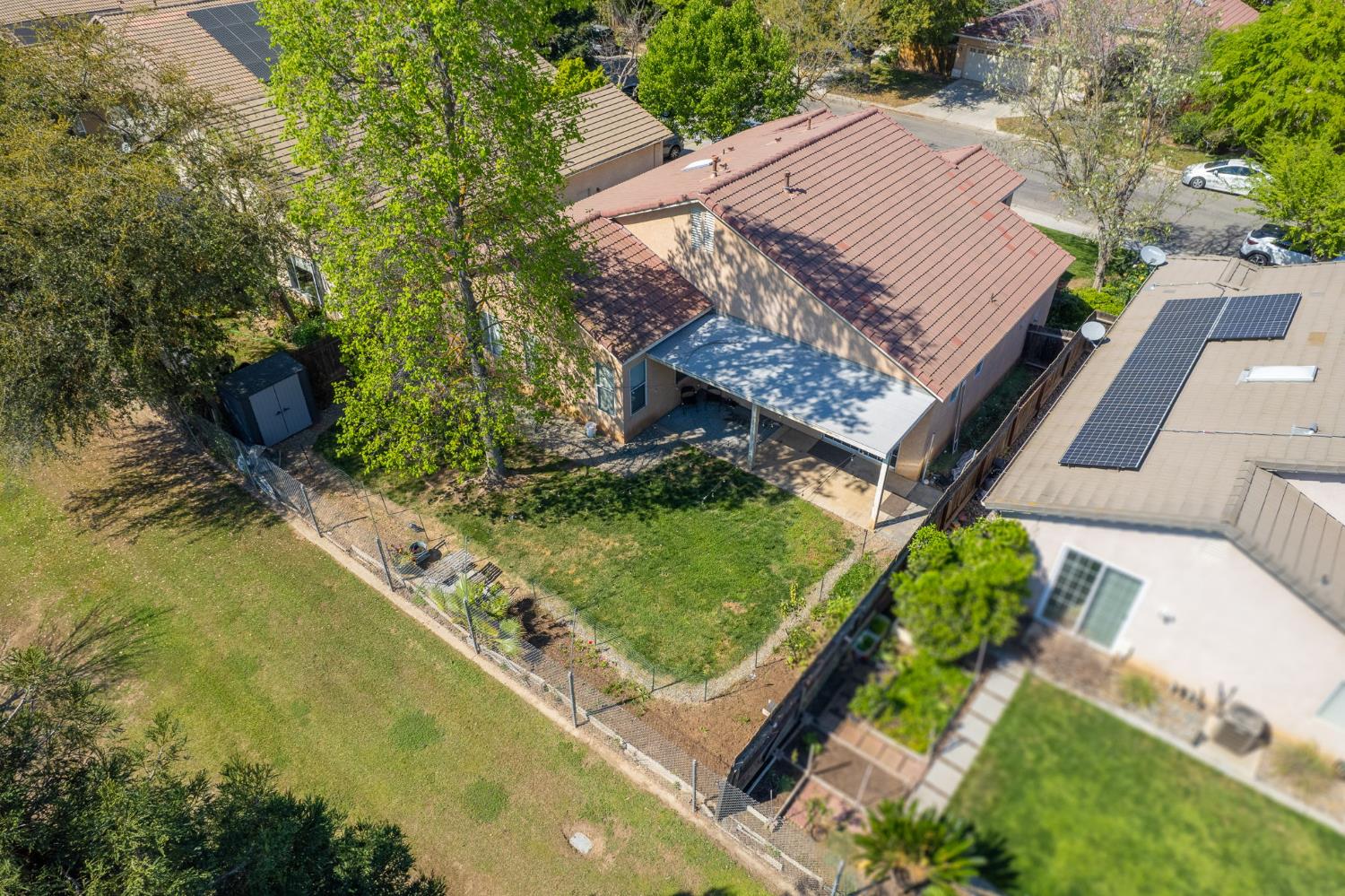 2381 E Christopher Dr, Fresno, CA 93720