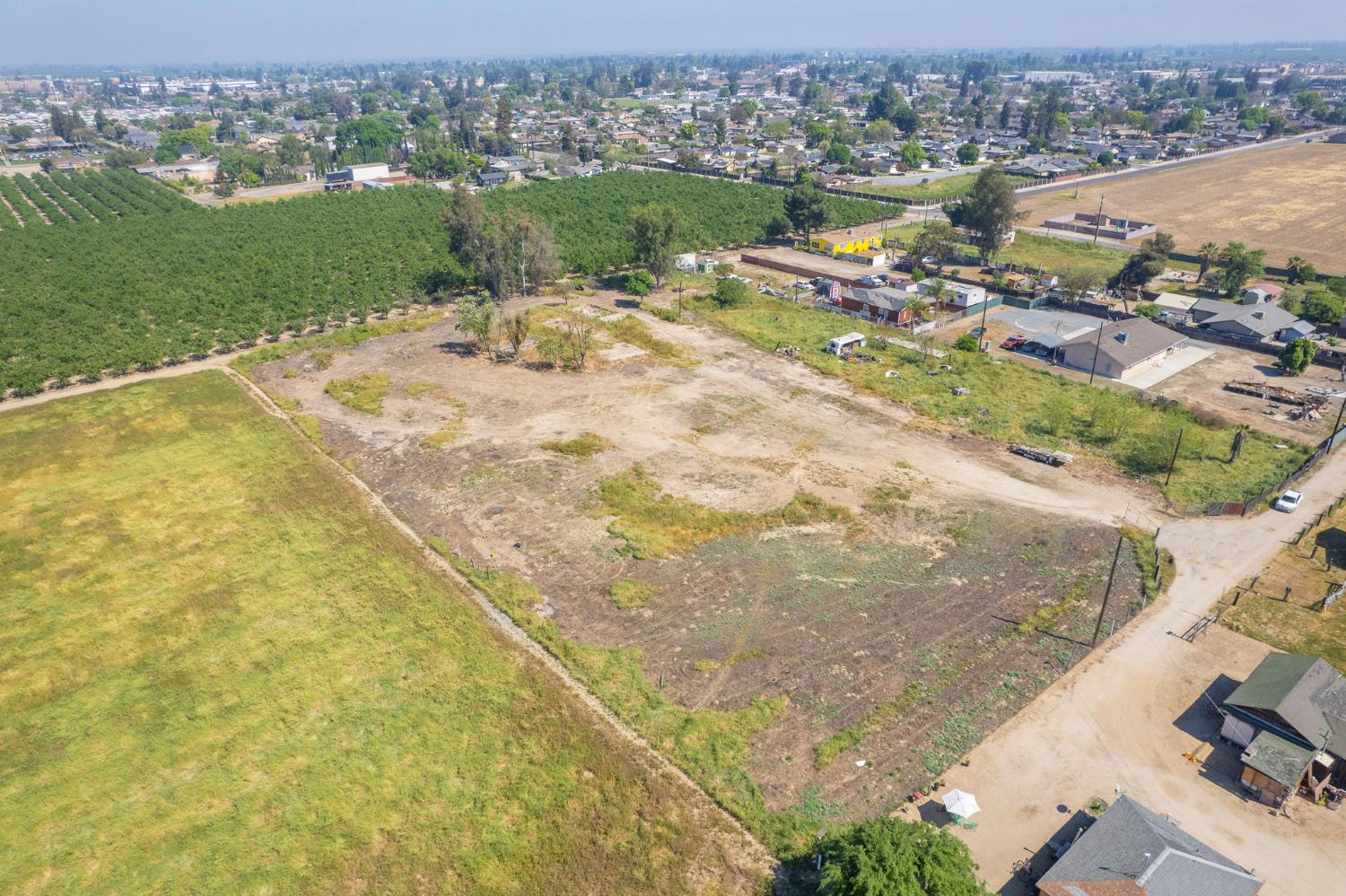 465 6Th Avenue Dr, Kingsburg, CA 93631